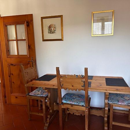 Ampio Appartamento Con Vista “Casa Magro” ตีราโน ภายนอก รูปภาพ