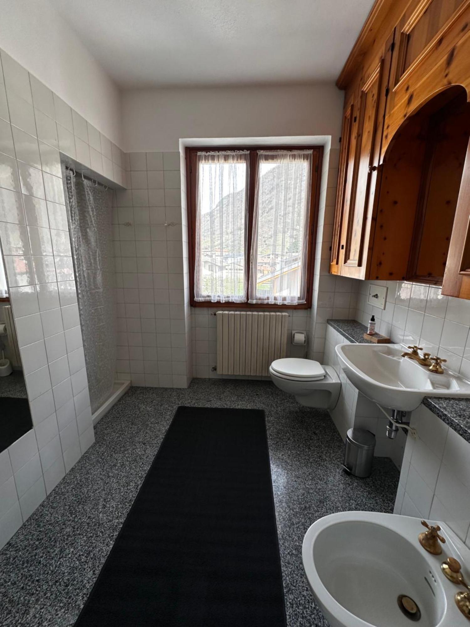 Ampio Appartamento Con Vista “Casa Magro” ตีราโน ภายนอก รูปภาพ