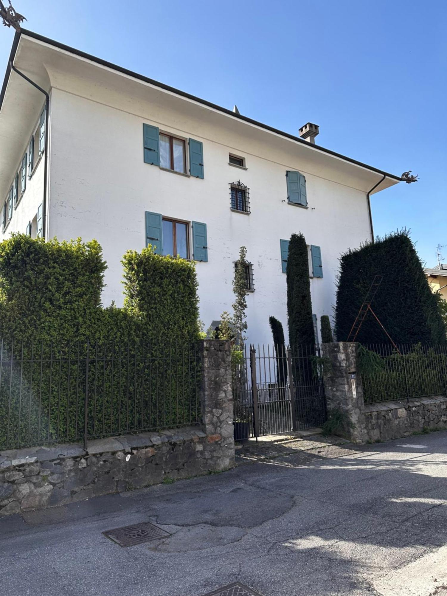 Ampio Appartamento Con Vista “Casa Magro” ตีราโน ภายนอก รูปภาพ